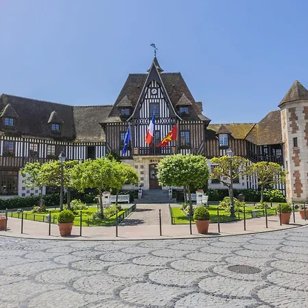 Le Grand Palais - 50m - Vue - Tennis *