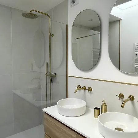 Le Grand Palais - 50m - Vue - Tennis * トゥルジェヴィル