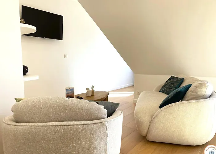 Le Grand Palais - 50m - Vue - Tennis Appartement *